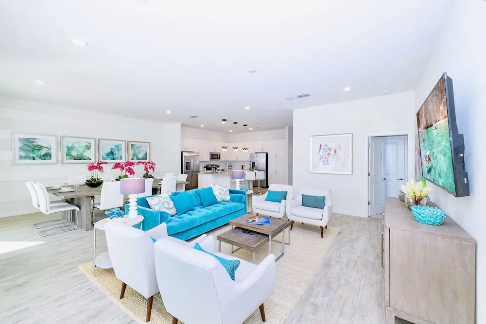 Upstay Mansion w Cinema Games Pool - Sleeps 24