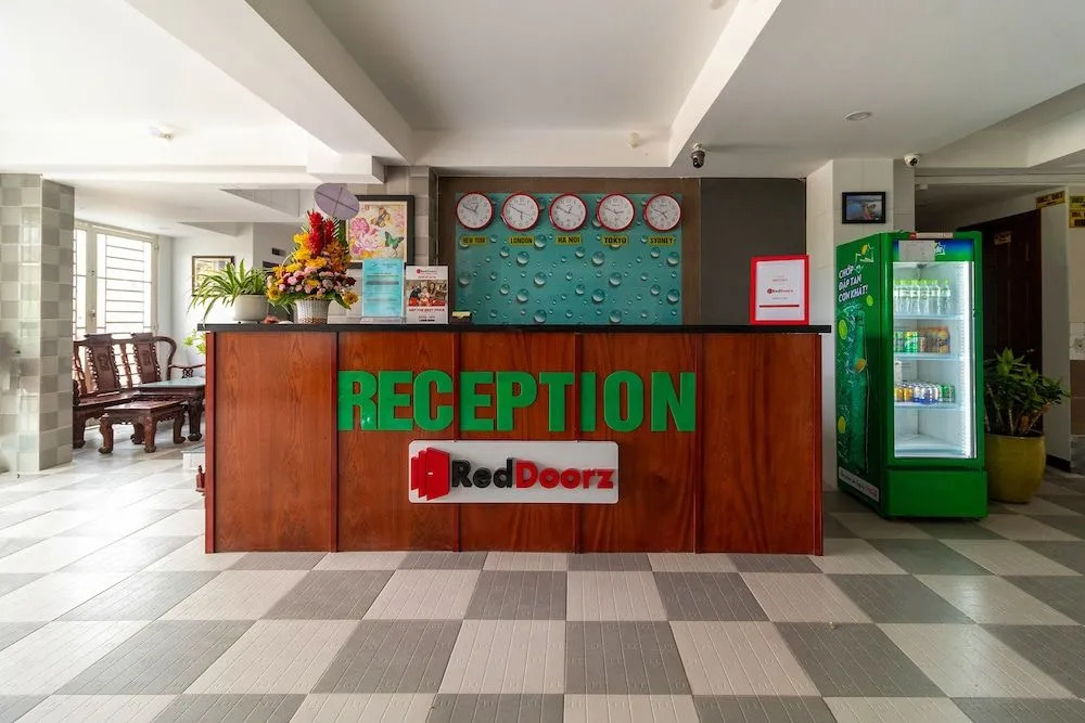 RedDoorz Plus near Vincom Go Vap 3