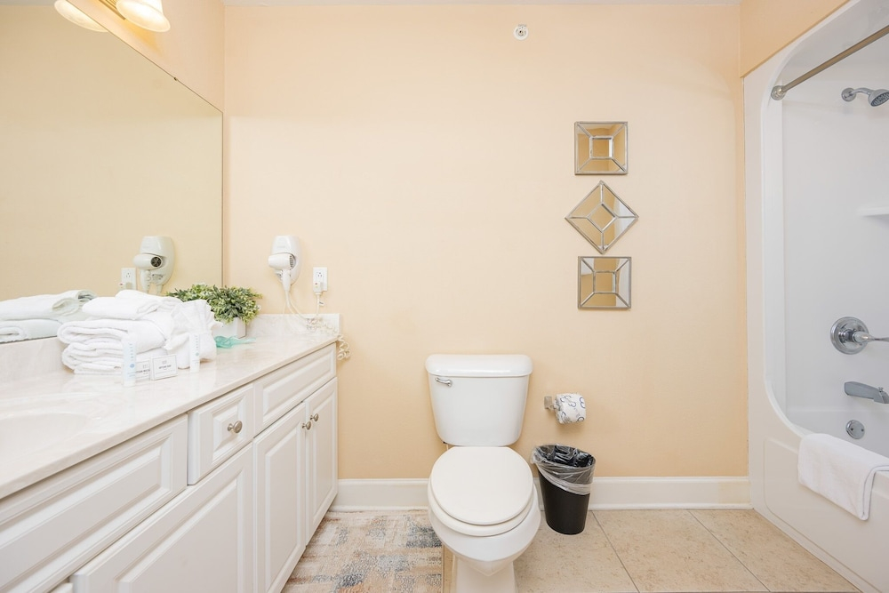 The Oasis 504 Formerly Phoenix West Ii 504 3 Bedroom Condo