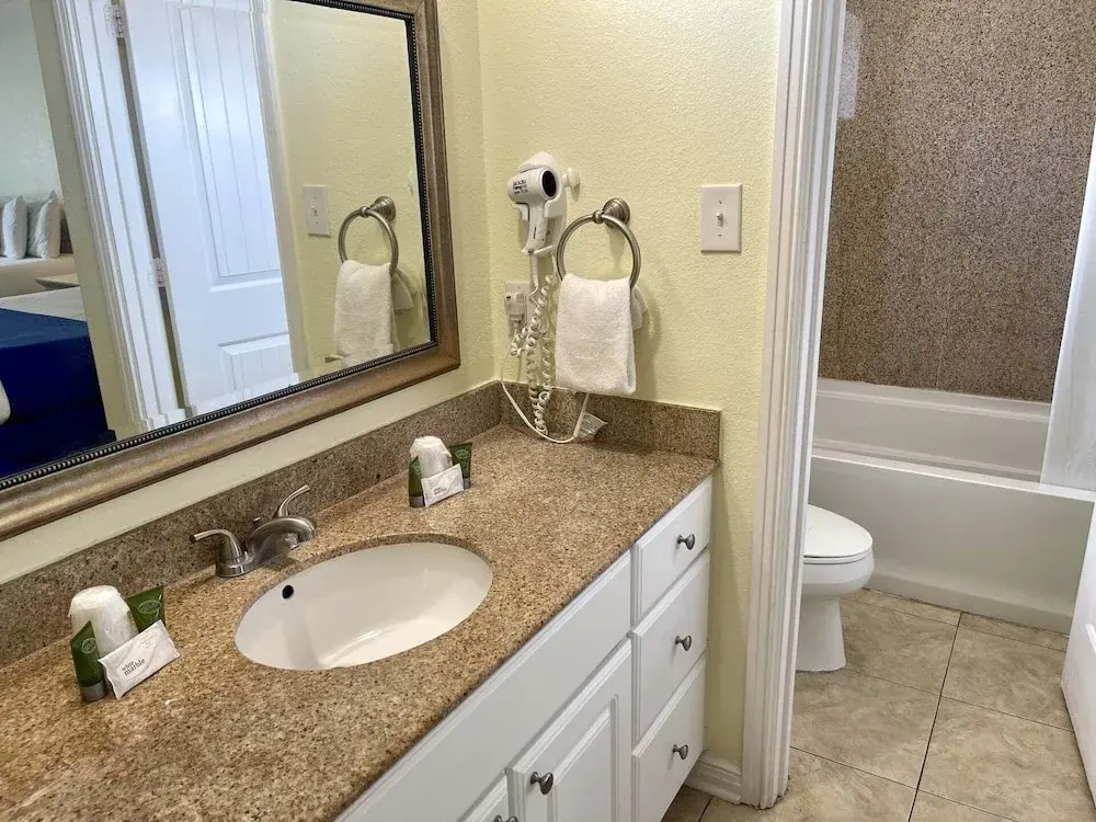 Beachgate Condo Suites And Hotel 436 1 Bedroom Condo