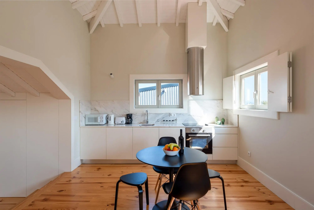 Oporto Rooftop Studio by Vacationy