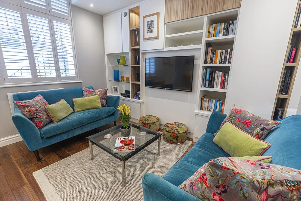 Monthly Discount! Self Isolation w/ Private Entrance and all Amenities, in Notting Hil
