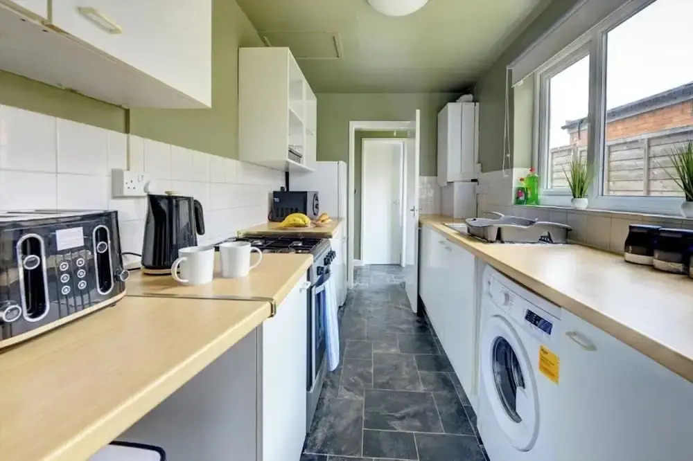 Central - 2br House - Free Parking - Garden