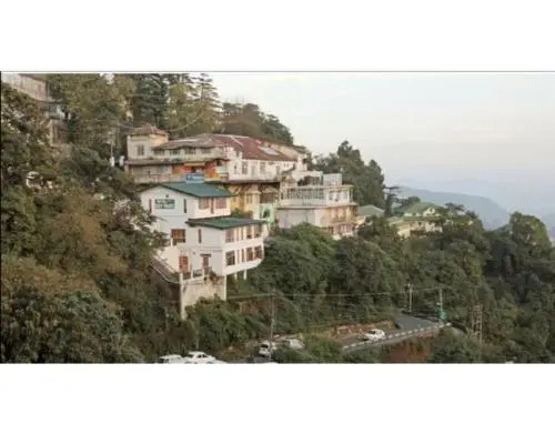Pleasant Stay Near Library