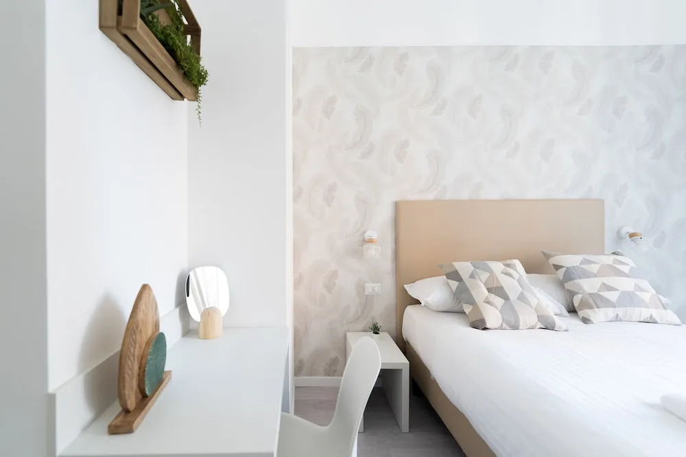 White Gioberti Apartments