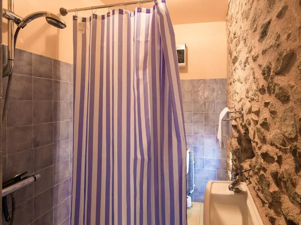 Romantic stay in a medieval castle with pool and restaurant among others