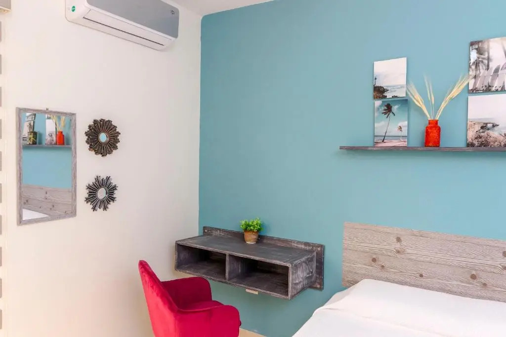 Breezy & Bright Full Apartment