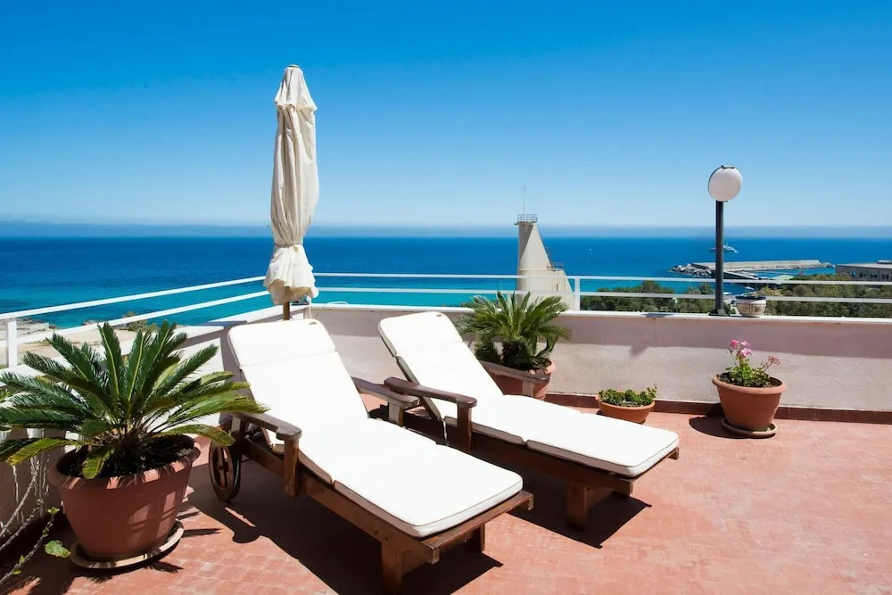 Casa con Terrazza all Addaura by Wonderful Italy