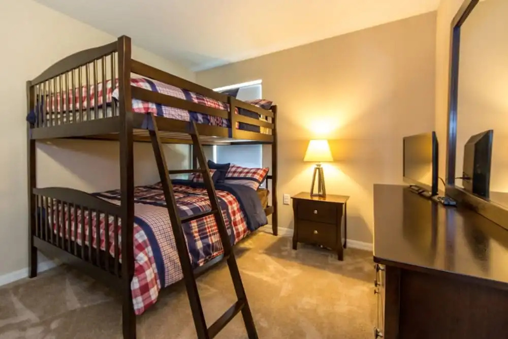 Compass Bay 3181