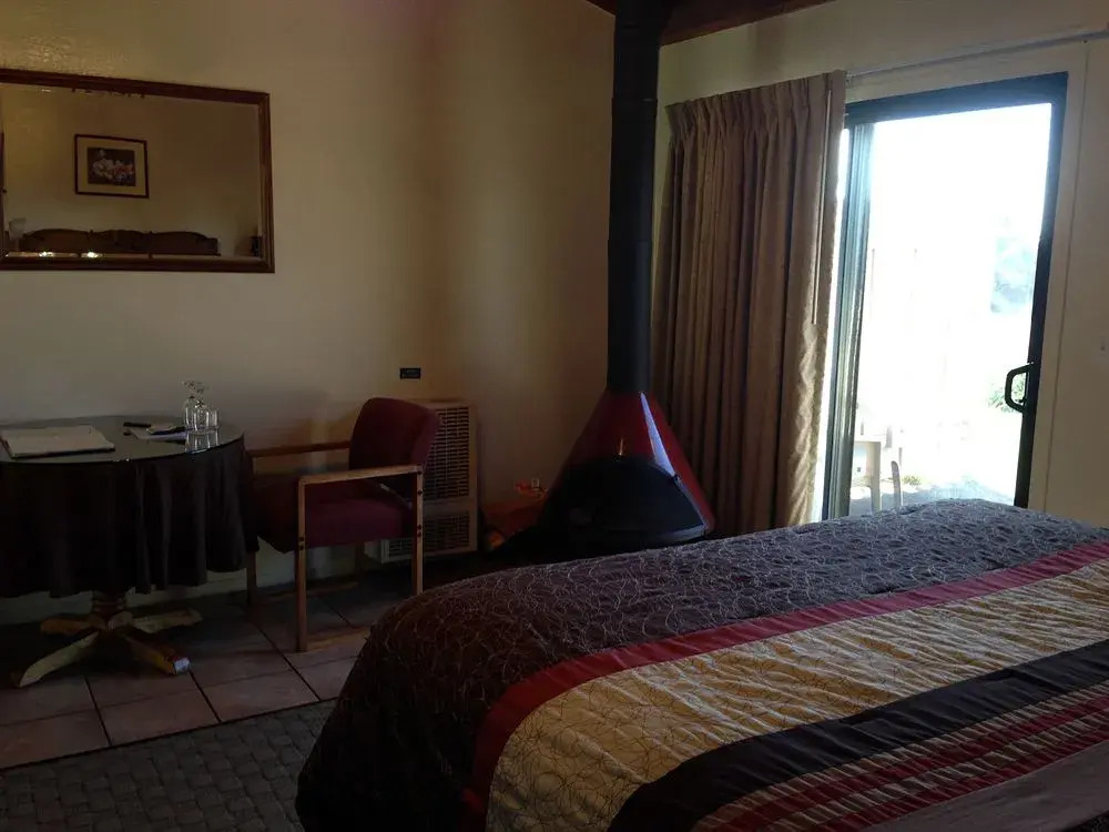 Fort Ross Lodge