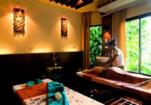 White Peach Hotel
