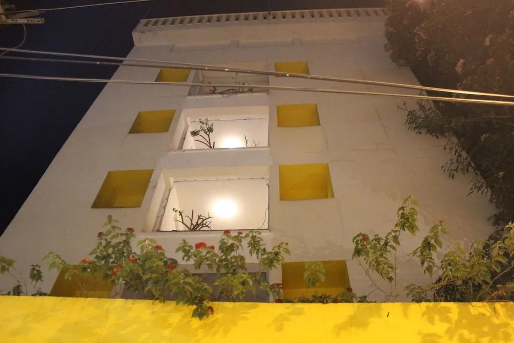 White Canvas Hotel