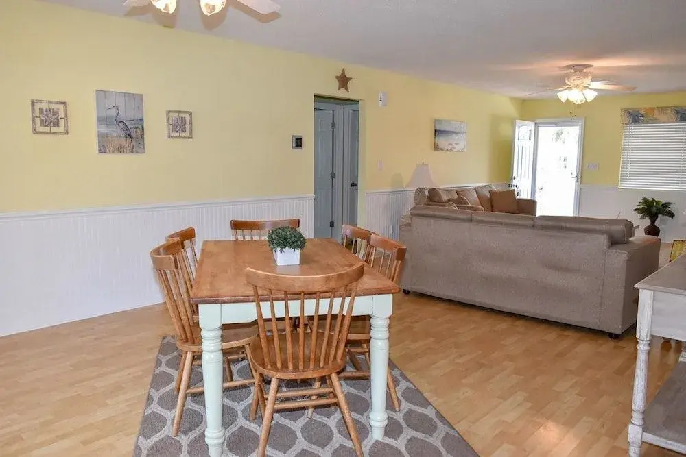 Floundering Around - 5 Br Home