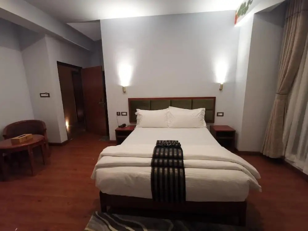 Ludrong Hotel