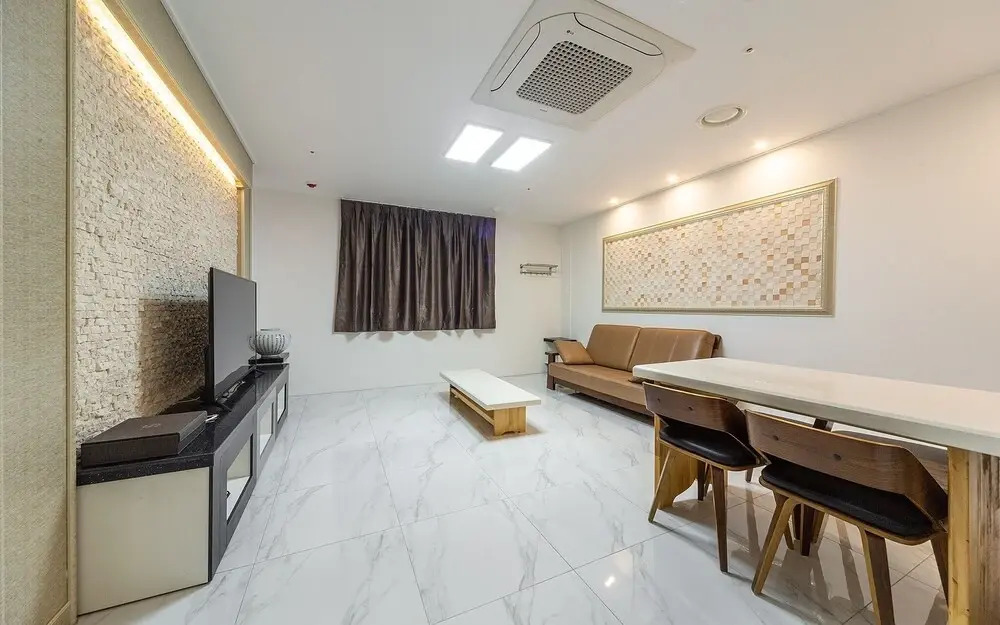 Yeosu Hotel (SOO)