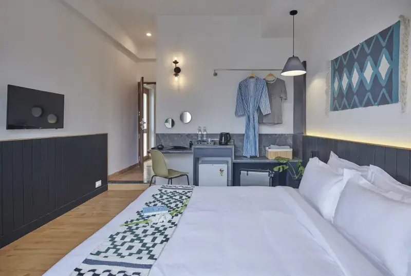 Poshtel VNS