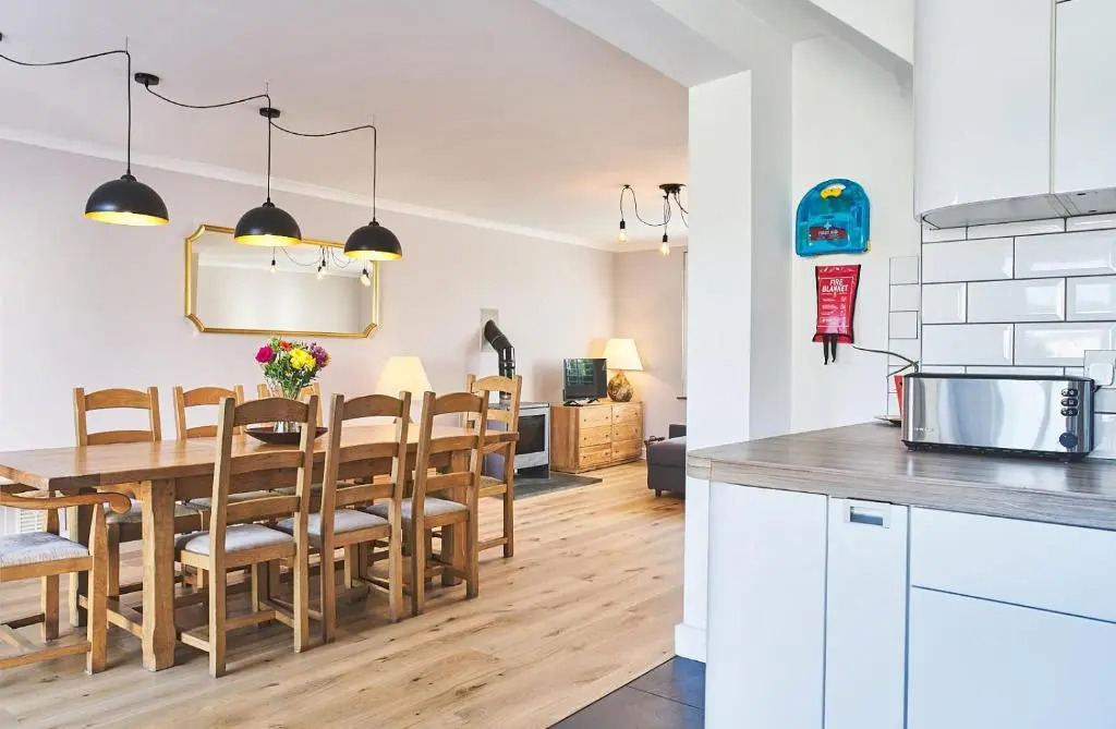 Beautiful, Spacious 4-bed House in Brixham