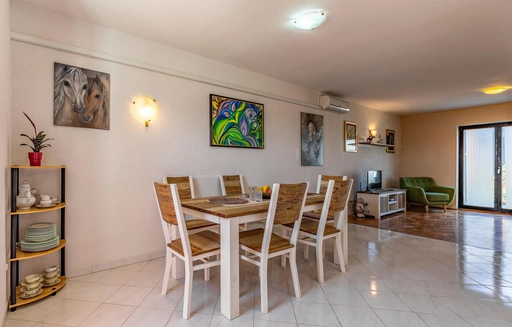 Beautiful Home in Banjole With Wifi and 3 Bedrooms
