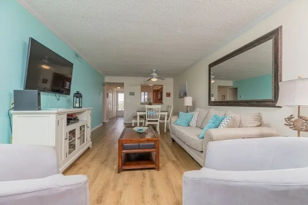 Stbt 405: Beachside Condo With Pool & Elevator 2 Bedroom Condo
