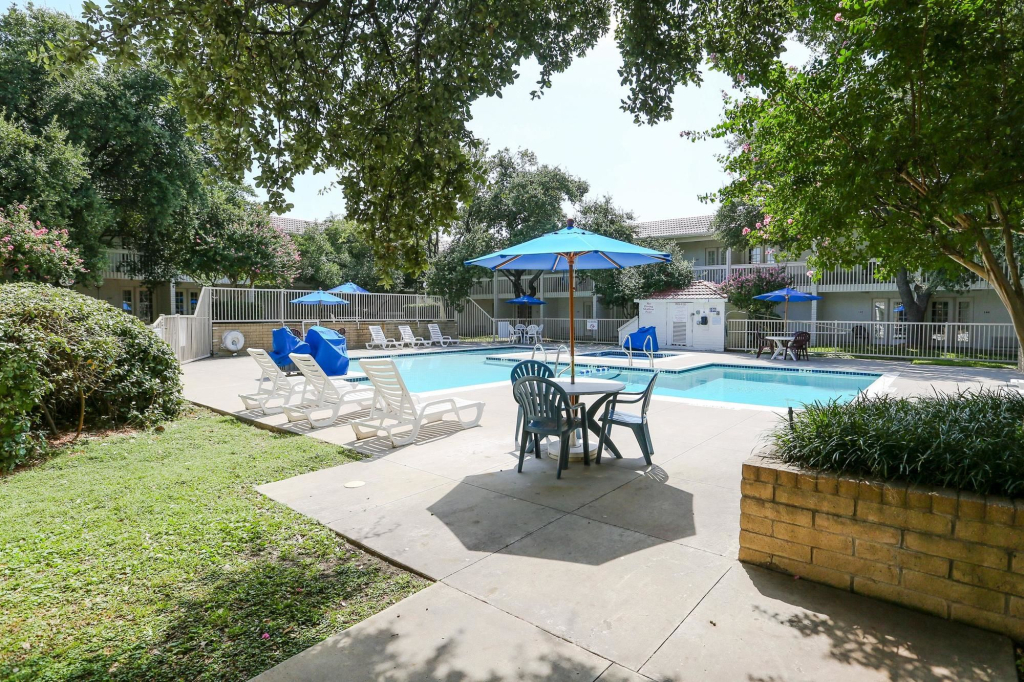 Motel 6-Addison, TX - Dallas