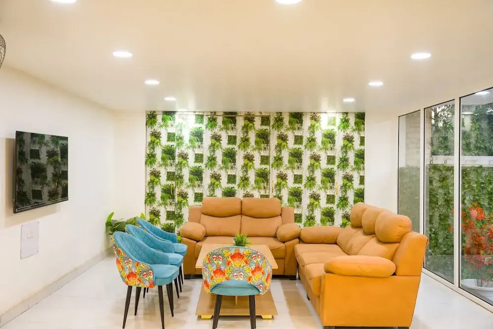 Alaya Stays Miyabi Executive Suite, Elegant 1-BHK Suite With Common Pool, Gym & Restaurant