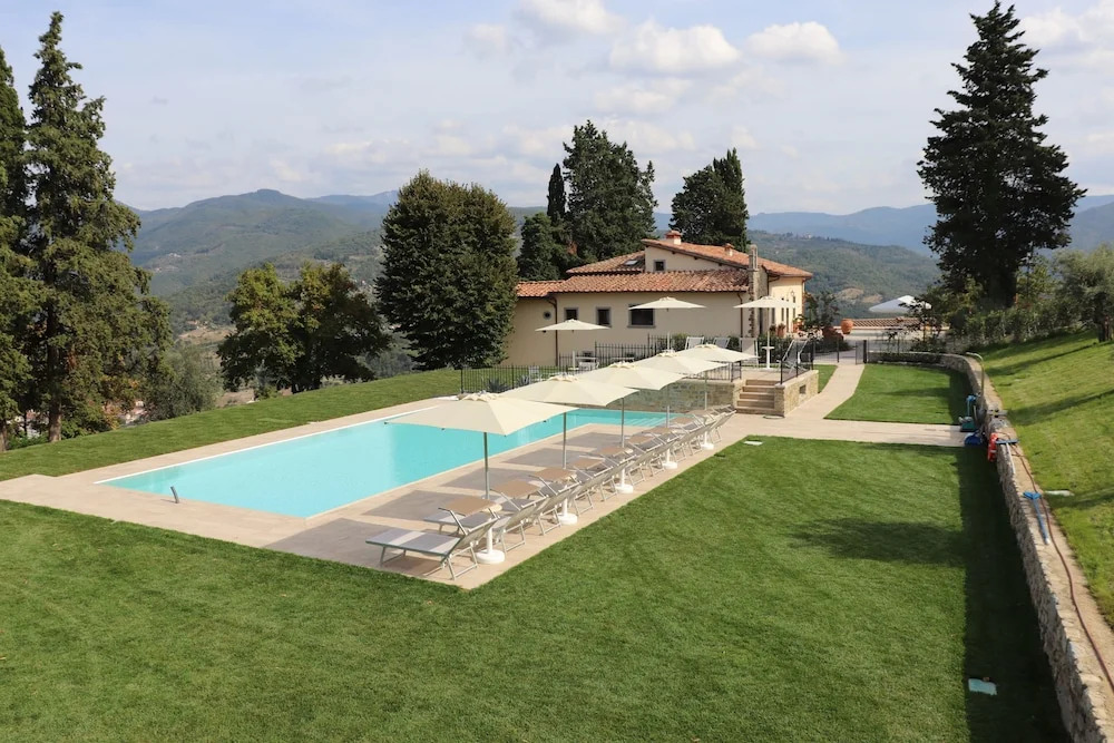 Borgo di Villa Cellaia Apartments with pool & SPA