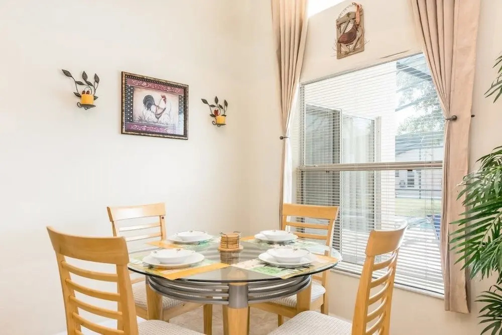 4BR Pool Home Emerald Island by SHV-8540