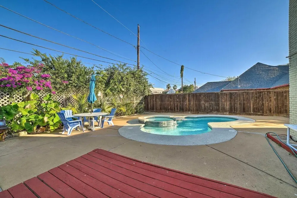 Corpus Christi Home w/ Pool & Hot Tub: Walk to Bay