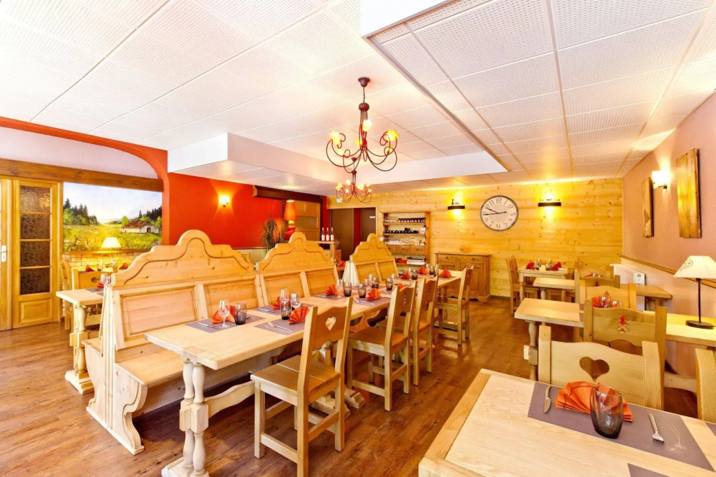 Logis Hôtel LBB - les 2 lacs