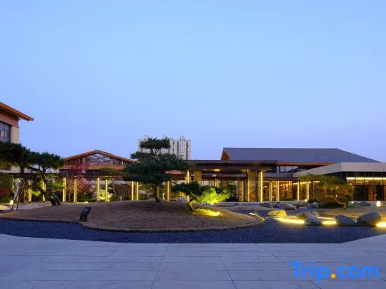 Qianyang  Haitang  Qianhu  Qesort   Hotel