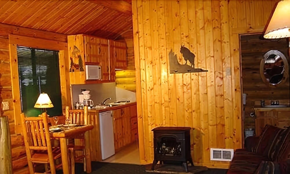 Somer's Bay Log Cabin lodging