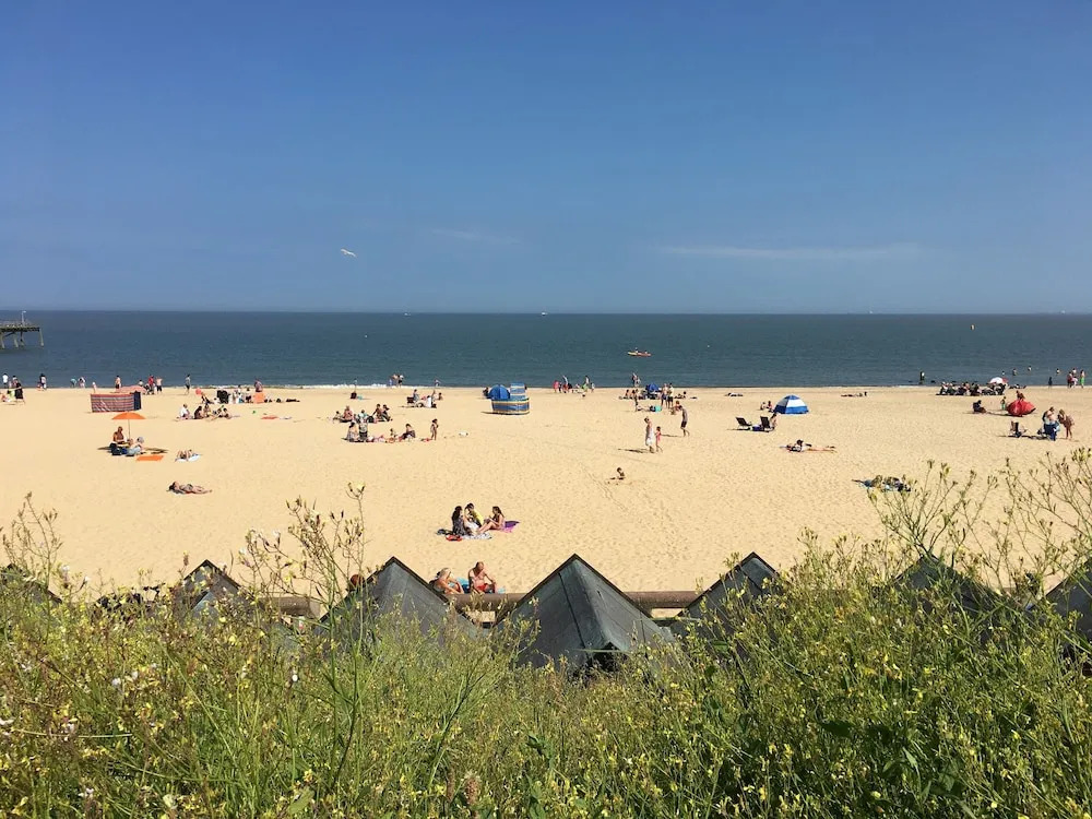 Moray Beachside Apartments
