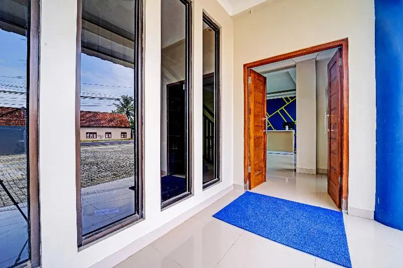Hotel Andono near YIA Mitra RedDoorz