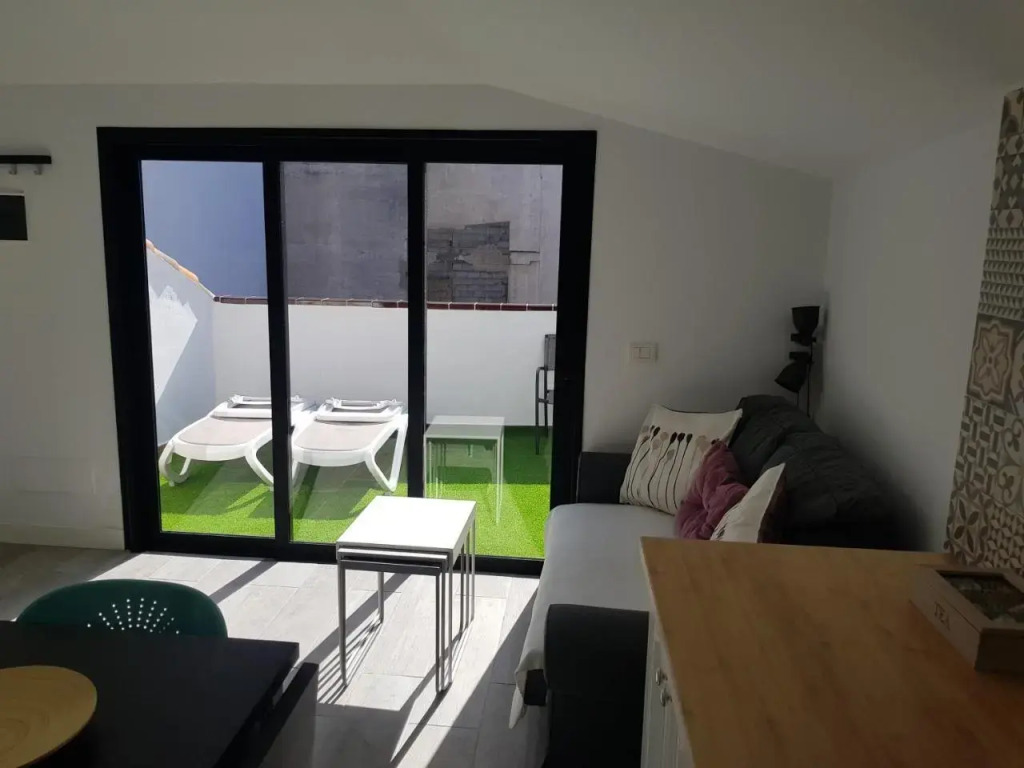 Central PENTHOUSE with TERRACE and free PARKING