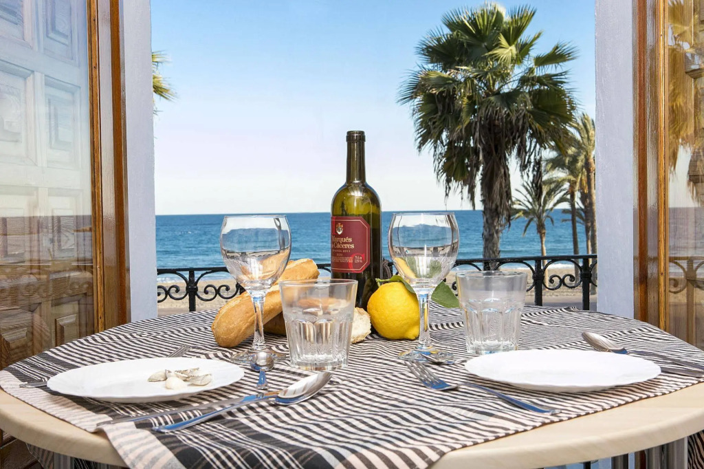 H&B COSTABLANCA