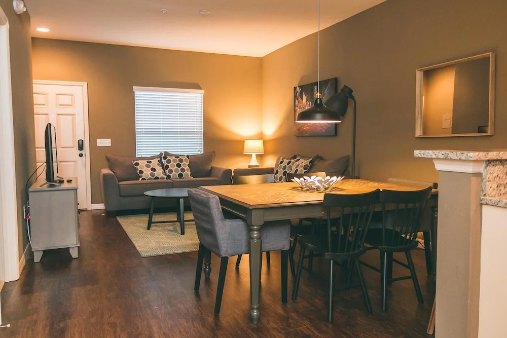 July Special Close to Disney WL 3 bed ID: 240128