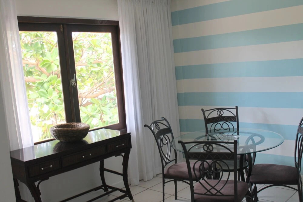 Moomba B&B Ocean Front Hostal