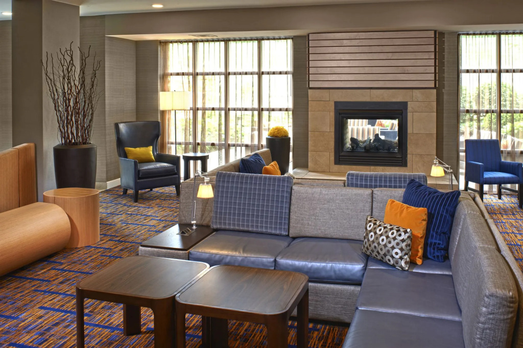 Courtyard by Marriott Cincinnati-Covington
