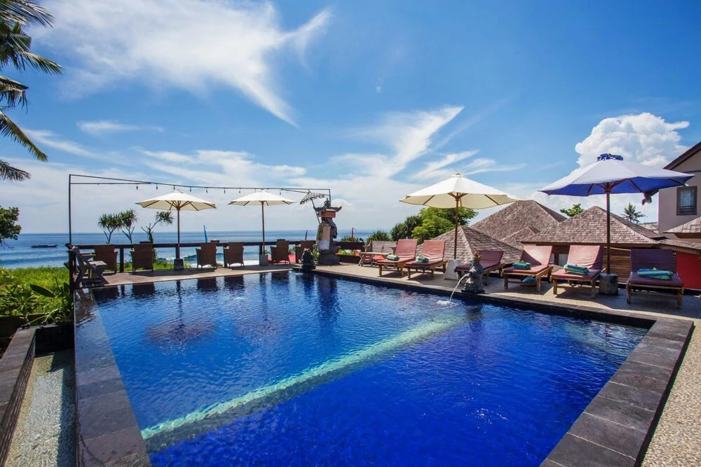 Villa Cahaya - Ocean, sunset and volcano views, an island hideout