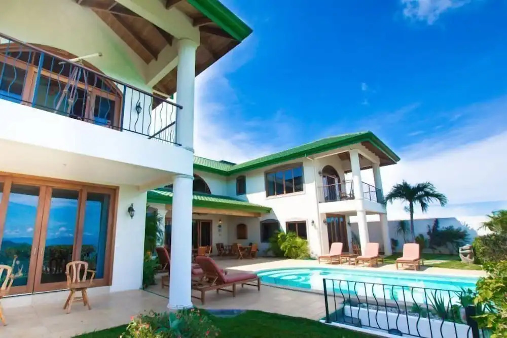 Villa Verde 4br Ocean-view Villa 12 Guests