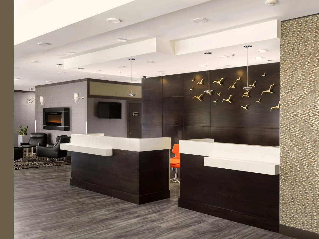 BEST WESTERN PLUS Carlton Plaza Hotel