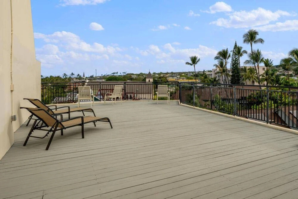 Big Island Kona Ali'i by Coldwell Banker Island Vacations