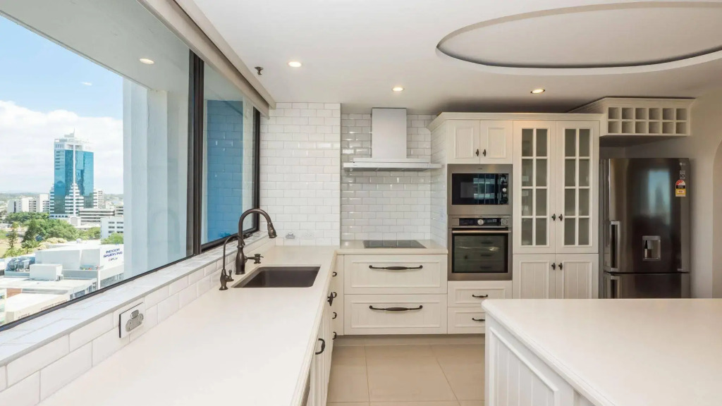 Aegean Apartments Surfers Paradise