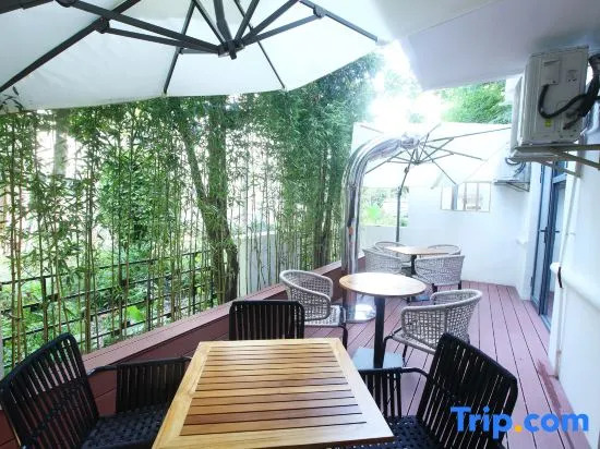 Green In Hotels (Shanghai Xincun Road Tongji Hospital)