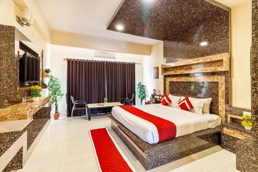 Octave Nest Inn