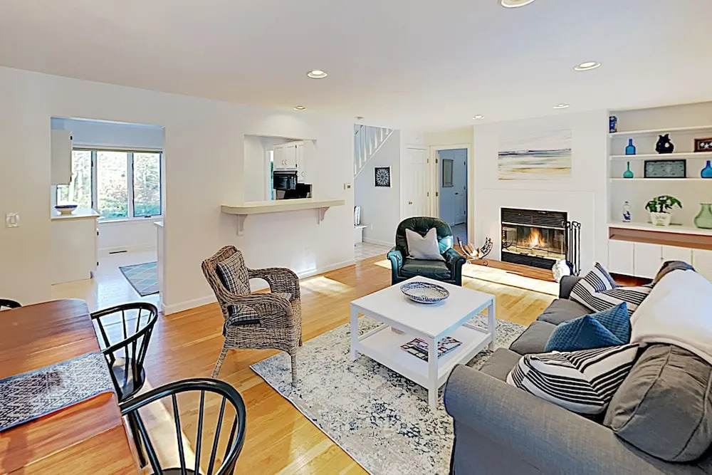 New Listing! Cape Haven - Steps To Fells Pond 3 Bedroom Home