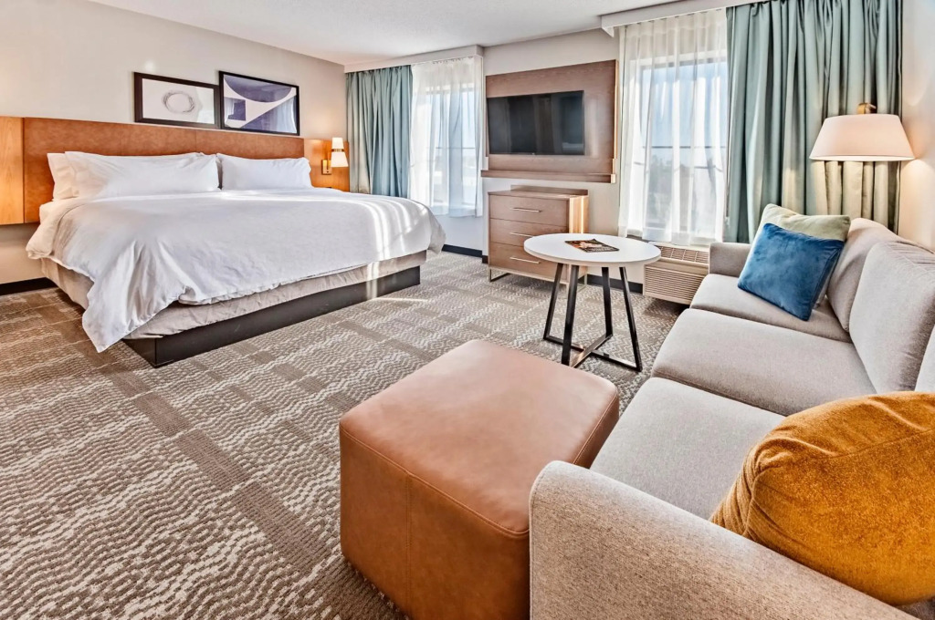 Staybridge Suites Cedar Rapids North by IHG