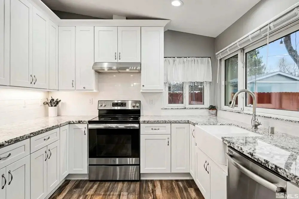 Family 4BR Home With Patio by Willowcreek Park