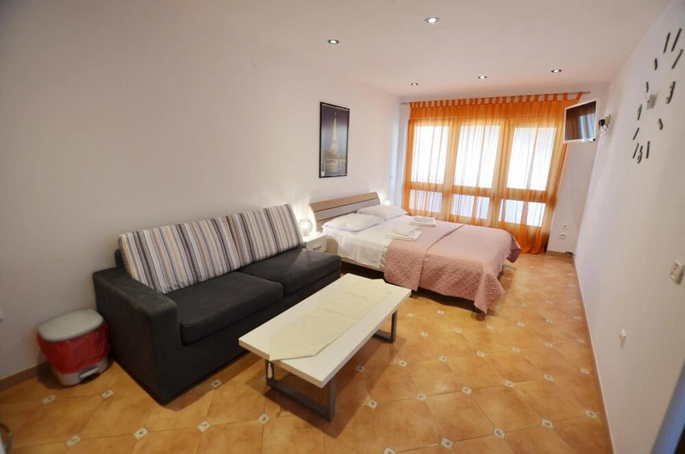 Jela Studio 2 1 in Rovinj