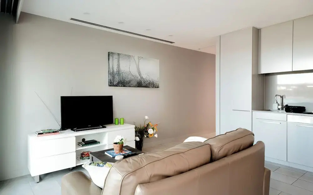 Modern Studio With Free Wifi And Parking